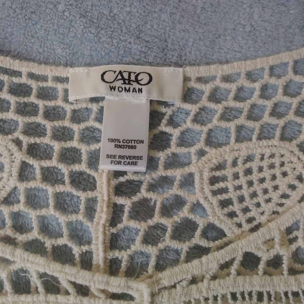 Cato Crochet Cover-up w/Sleeves - Picture 4 of 6